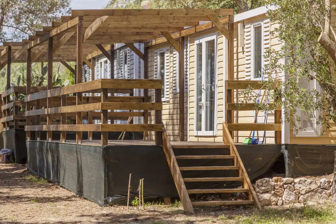 Mobile Home Maxi con la scaletta della veranda